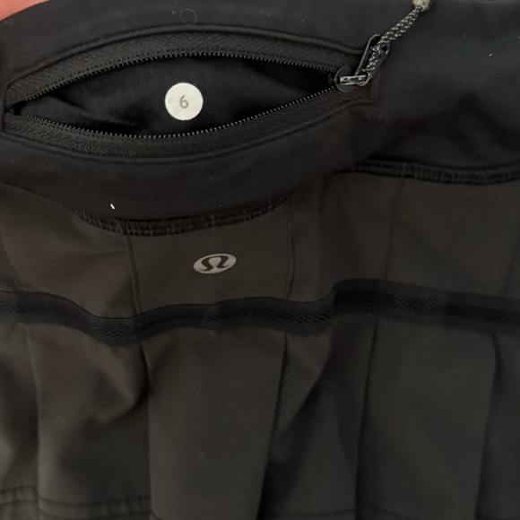 EUC Lululemon Pace Setter Skirt - Black - 6 - Picture 12 of 13